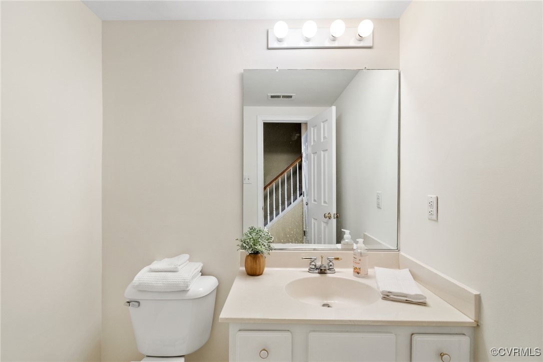 Midlothian, Virginia 23112, United States, 4 Bedrooms Bedrooms, ,3 BathroomsBathrooms,Residential,Pending,76470