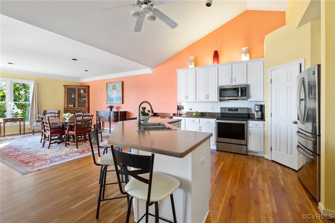 Midlothian, Virginia 23112, United States, 4 Bedrooms Bedrooms, ,3 BathroomsBathrooms,Residential,Pending,76470