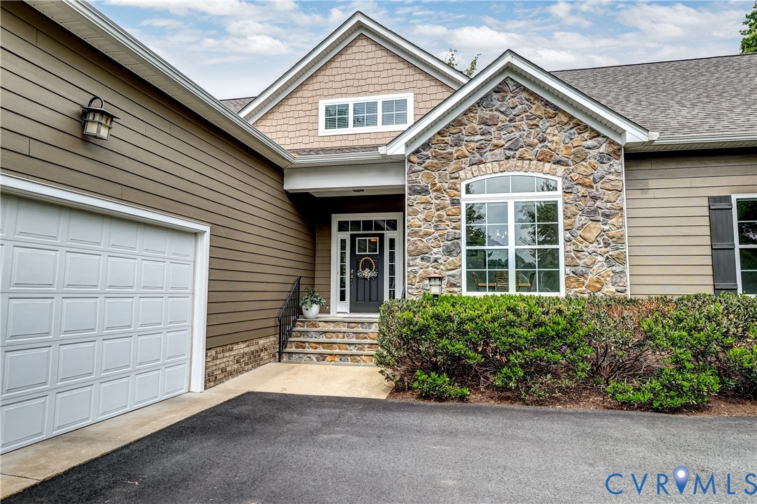 9942 Westhampton Glen Place