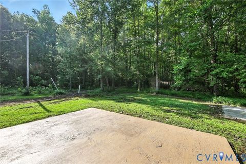Tiny photo for 24611 Williamson Road, Dinwiddie, VA 23841 (MLS # 2609934)