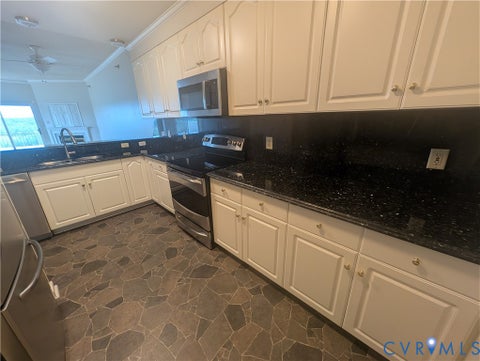Tiny photo for 301 Beacon Ridge Drive #703, Hopewell, VA 23860 (MLS # 2620976)