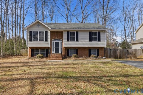 Photo of 132 Land Or Drive, Ruther Glen, VA 22546 (MLS # 2604363)