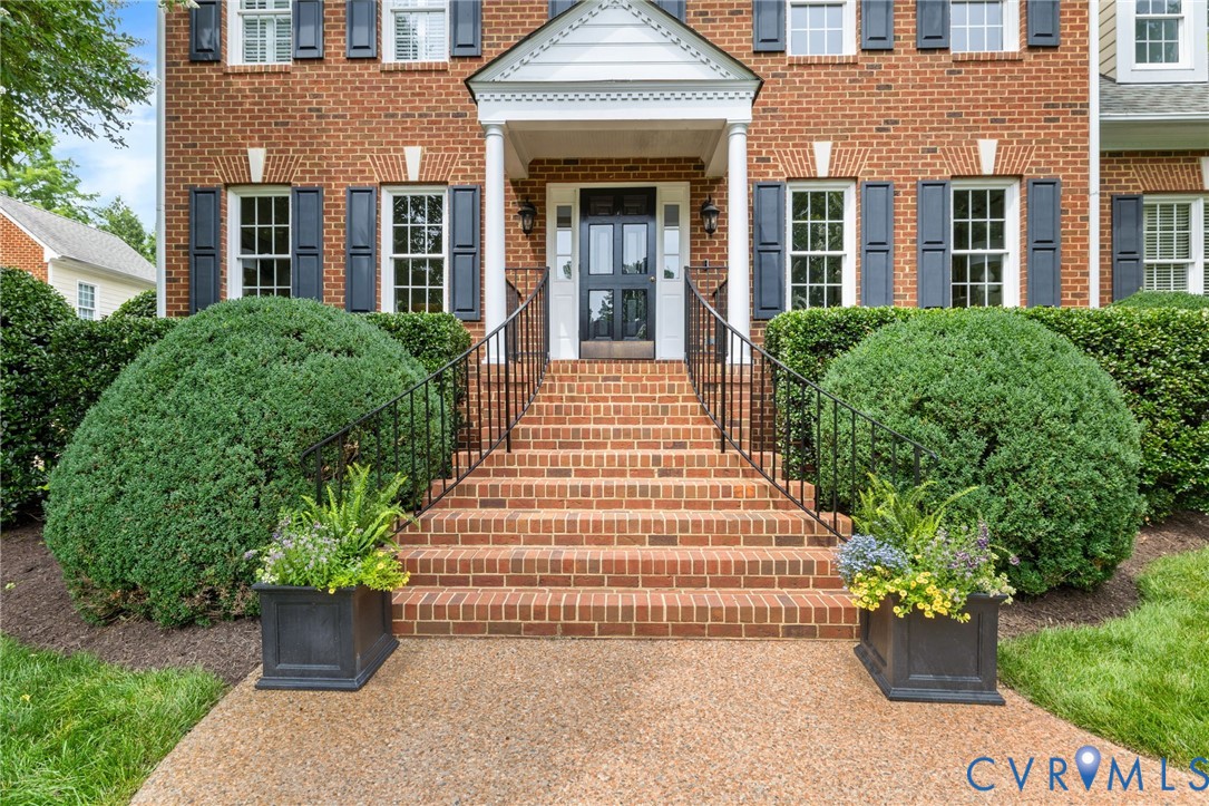 8208 Kingsdown Court
