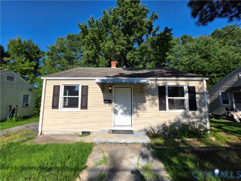 Photo of 1910 Wakefield Avenue, Colonial Heights, VA 23834 (MLS # 2620838)