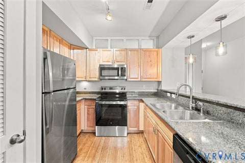 Tiny photo for 1333 W Broad Street #U511, Richmond, VA 23220 (MLS # 2623129)
