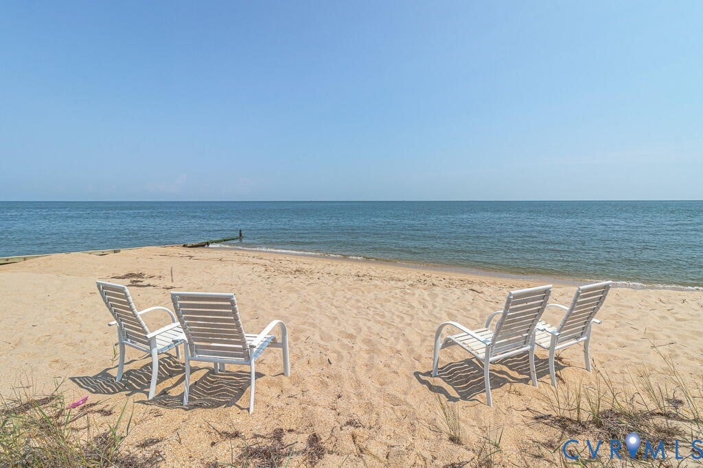 1098 Tranquility Road