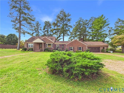 Photo of 1405 W Tennessee Avenue, Crewe, VA 23930 (MLS # 2626909)