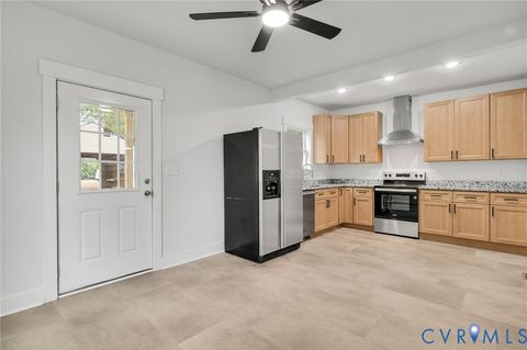 Tiny photo for 1619 12th Street, Victoria, VA 23974 (MLS # 2602779)