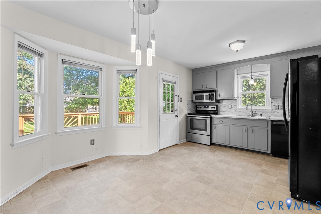 Mechanicsville, Virginia 23111, United States, 4 Bedrooms Bedrooms, ,2 BathroomsBathrooms,Residential,Active,198720