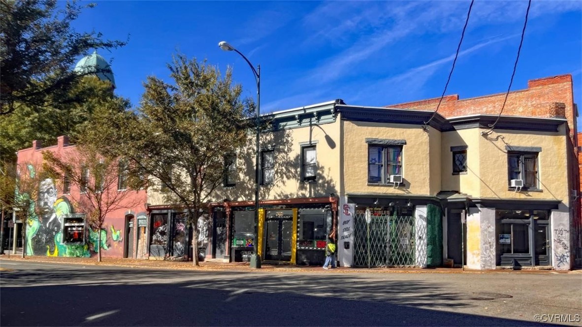100-106 W BROAD Street