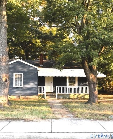 Tiny photo for 300 Pennsylvania Avenue, Emporia, VA 23847 (MLS # 2529174)