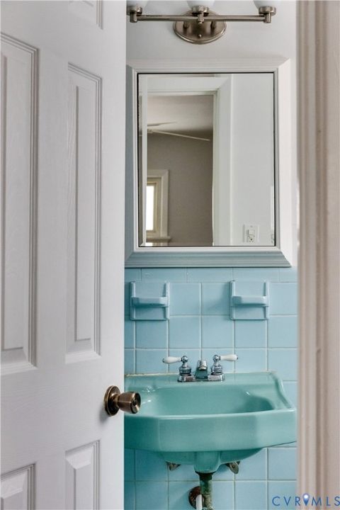 Tiny photo for 1216 Hioaks Road, Richmond, VA 23225 (MLS # 2532950)