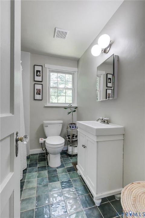 Tiny photo for 810 Westover Hills Boulevard, Richmond, VA 23225 (MLS # 2613569)
