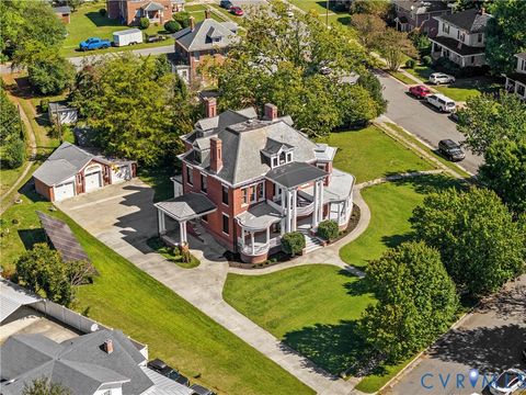 Photo of 200 Oliver Avenue, Crewe, VA 23930 (MLS # 2602495)