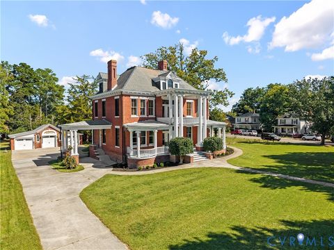 Tiny photo for 200 Oliver Avenue, Crewe, VA 23930 (MLS # 2602495)