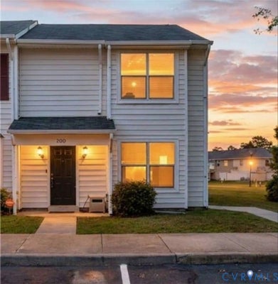 200 WHITEWATER DR, NEWPORT NEWS, VA 23608 - Image 7cfe8df69d95e5e9924a2c56bcf48064/1164849402