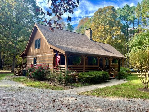 A home in Amelia Courthouse