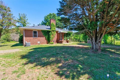 Tiny photo for 9903 Boze Road, Ford, VA 23850 (MLS # 2612417)