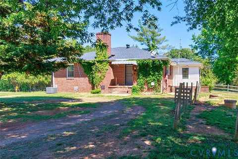 Tiny photo for 9903 Boze Road, Ford, VA 23850 (MLS # 2612417)
