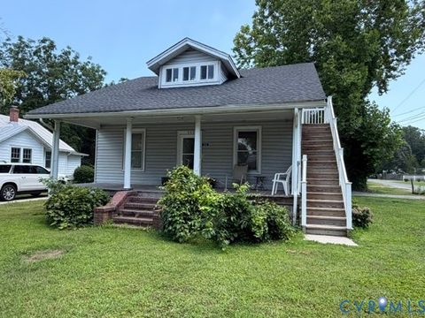 Tiny photo for 300 E Church Street, Kilmarnock, VA 22482 (MLS # 2618187)
