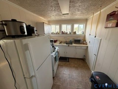 Tiny photo for 300 E Church Street, Kilmarnock, VA 22482 (MLS # 2618187)
