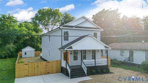 Photo of 318 Irving Street, Petersburg, VA 23803 (MLS # 2617916)