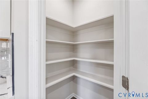 Tiny photo for 318 Irving Street, Petersburg, VA 23803 (MLS # 2617916)