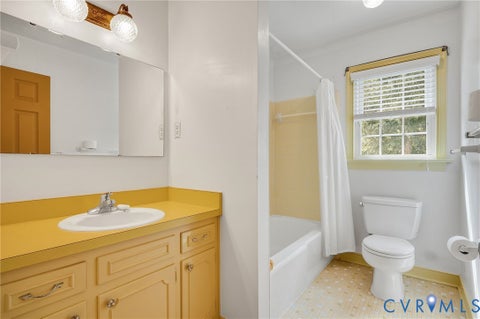 Tiny photo for 5219 Dermotte Lane, Richmond, VA 23237 (MLS # 2623678)