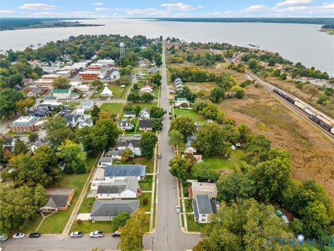 Tiny photo for 1018 Kirby Street, West Point, VA 23181 (MLS # 2627704)