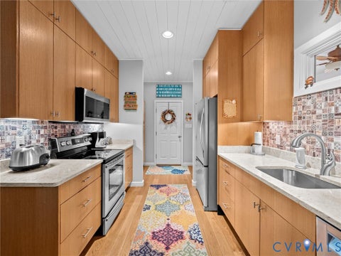 Tiny photo for 1018 Kirby Street, West Point, VA 23181 (MLS # 2627704)