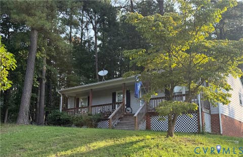 Photo of 7032 Claybird Lane, Mechanicsville, VA 23111 (MLS # 2621754)