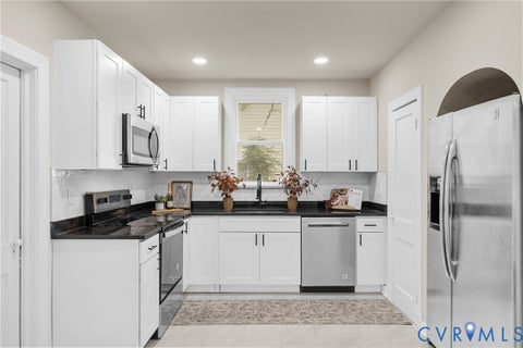 Tiny photo for 2315 Ingram AVE AVE, Richmond, VA 23224 (MLS # 2625551)