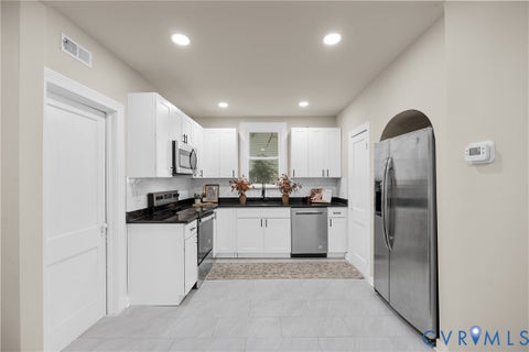 Tiny photo for 2315 Ingram AVE AVE, Richmond, VA 23224 (MLS # 2625551)