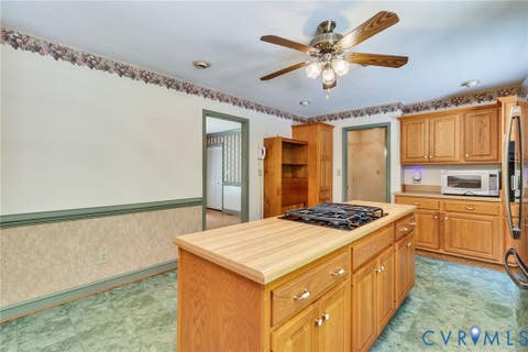 Tiny photo for 901 Oak Lane LN, Kilmarnock, VA 22482 (MLS # 2619237)