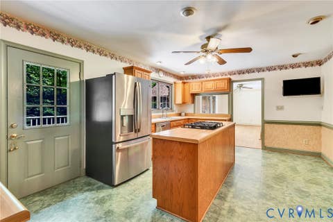 Tiny photo for 901 Oak Lane LN, Kilmarnock, VA 22482 (MLS # 2619237)
