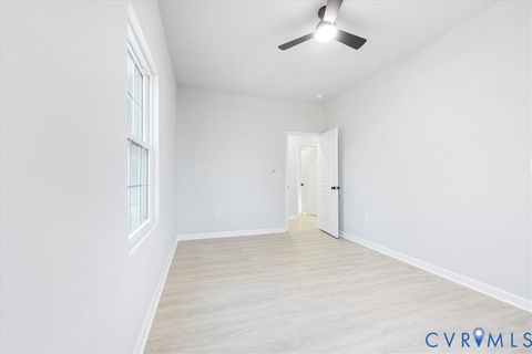 Tiny photo for 724 E Wythe Street, Petersburg, VA 23803 (MLS # 2606938)