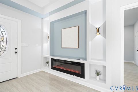 Tiny photo for 724 E Wythe Street, Petersburg, VA 23803 (MLS # 2606938)