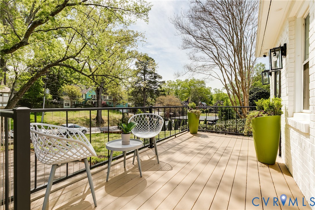 200 W Hillcrest Avenue