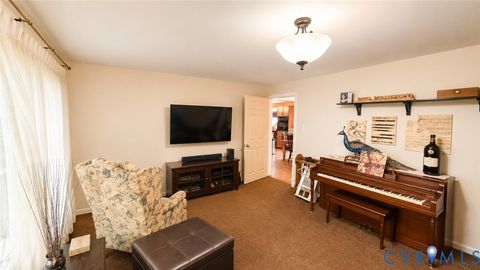 Tiny photo for 3 Elm Court, Palmyra, VA 22963 (MLS # 2618384)