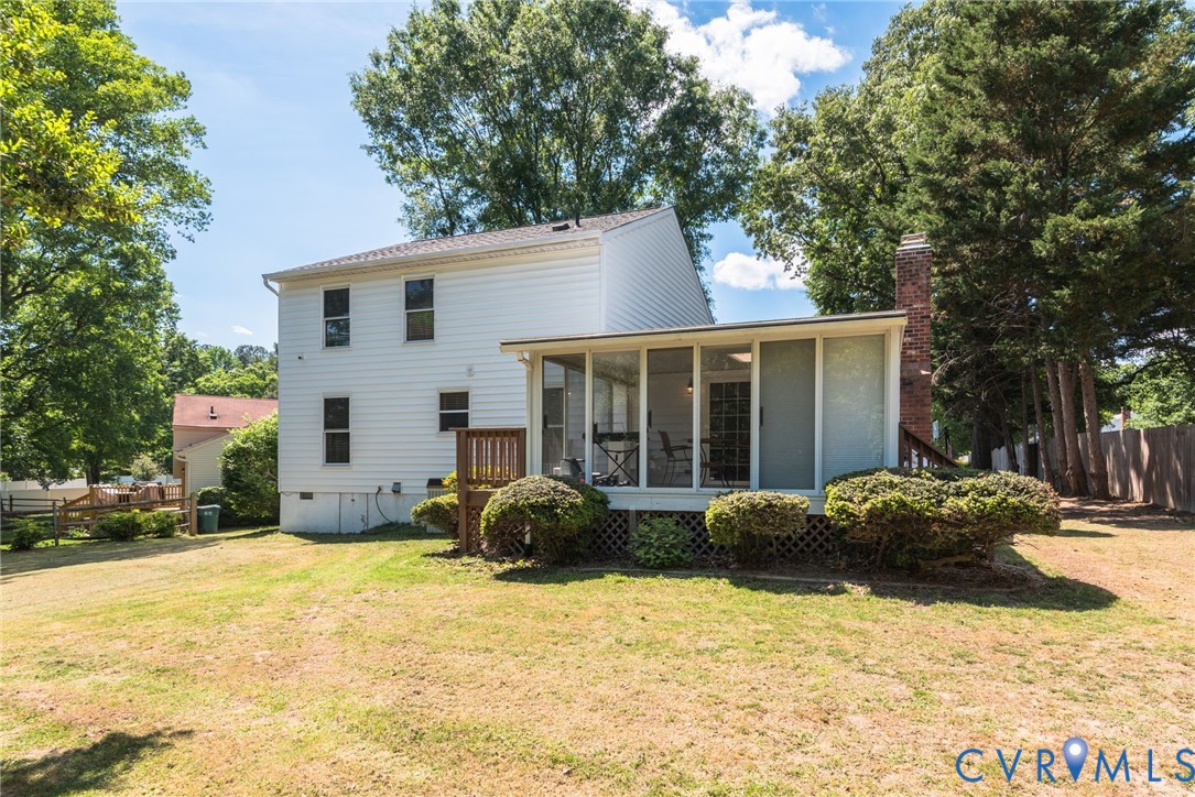 9705 Laurel Lakes Court