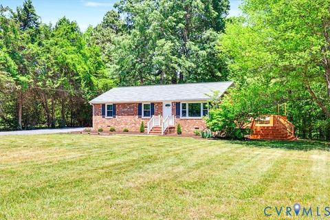 Photo of 15779 Kings Highway, King George, VA 22485 (MLS # 2611906)