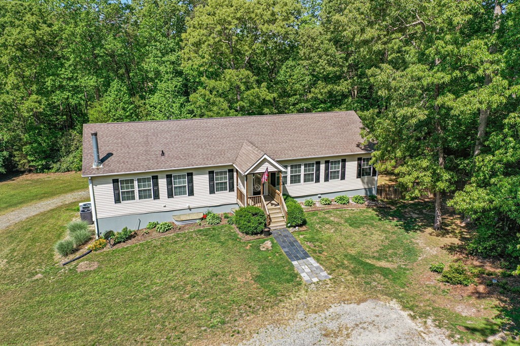 390 Captains Point Lane
