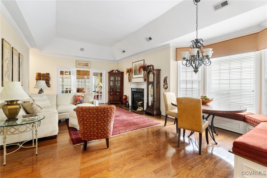 906 Nicolay Place