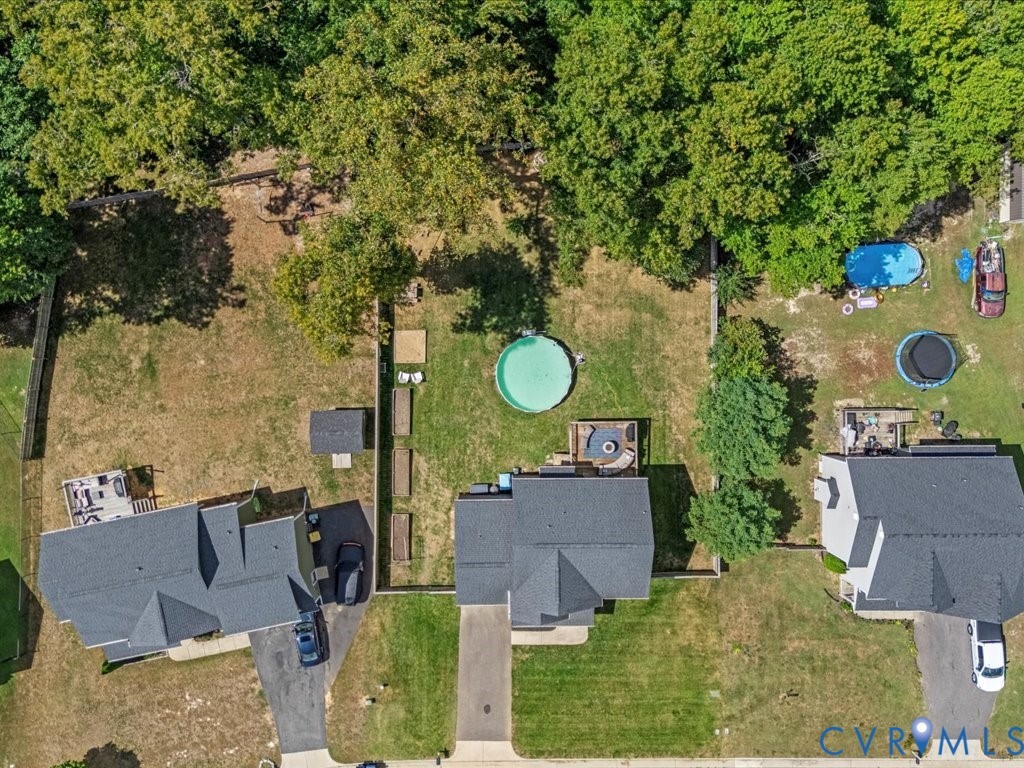 5913 Autumnleaf Drive