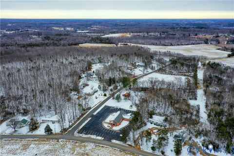 Tiny photo for 4890 Harris Creek Road Rd, Prospect, VA 23960 (MLS # 2604152)