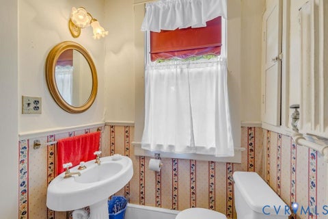 Tiny photo for 218 Fleeton Point Circle Cir, Reedville, VA 22539 (MLS # 2629325)