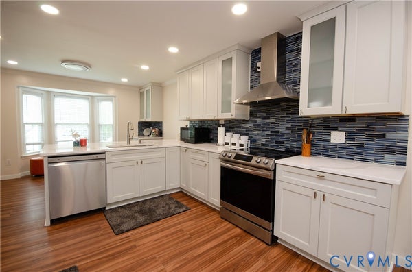 10912 POINT GREY RD, HENRICO, VA 23233 - Image 809ffd6ea49f7b41765352df54991b27/2899522055