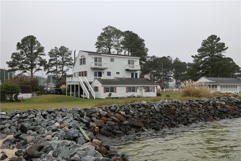 A home in Deltaville