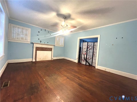 Tiny photo for 402 Battery Avenue, Emporia, VA 23847 (MLS # 2626704)