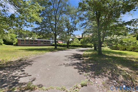 Tiny photo for 11152 Cross County Road, Mineral, VA 23117 (MLS # 2627635)